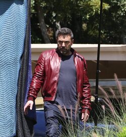 Ben Affleck Looking Cool In Leather Jacket Leaving Photo Shoot With Lindsay Shookus Part 2