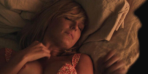 Kelly Reilly flashes a nipple in the latest episode of the TV show Yellowstone 
