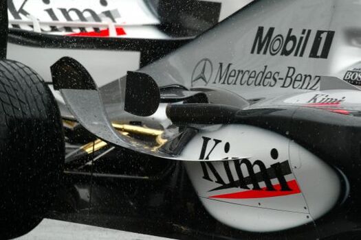 Test nuova Mclaren MP4 19B a Silverstone