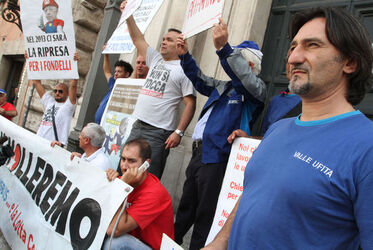 MANIFESTAZIONE LAVORATORI IRIBUS A PALAZZO CHIGI