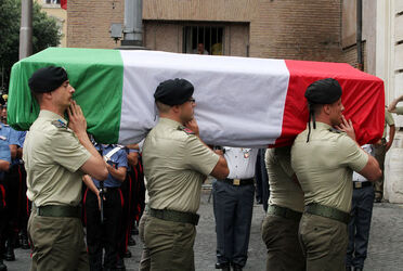 FUNERALI MILITARE UCCISO FUNERALI MILITARE UCCISO