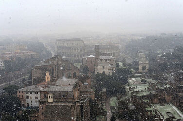 NEVE A ROMA NEVE A ROMA