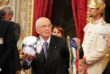 NAZIONALE ITALIANA DA NAPOLITANO NAZIONALE ITALIANA DA NAPOLITANO