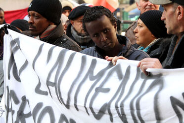 PROTESTA CONTRO AUMENTO TASSA PER PERMESSO SOGGIORNO