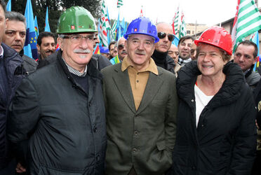 MANIFESTAZIONE EDILI CGIL CISL UIL