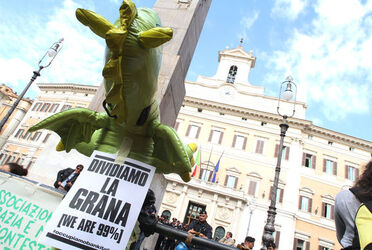 MANIFESTAZIONE INDIGNATOS MONTECITORIO MANIFESTAZIONE INDIGNATOS MONTECITORIO