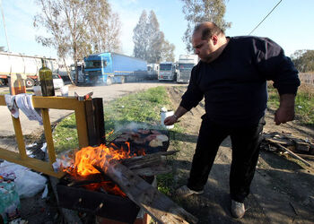 BLOCCO AUTOTRASPORTATORI
