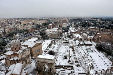 NEVE A ROMA NEVE A ROMA