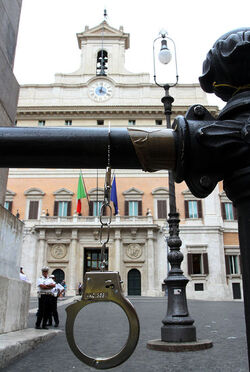 PROTESTA ASSOCIAZIONI CONSUMATORI CONTRO CARO PREZZI