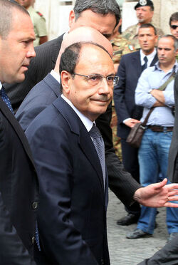 FUNERALI MILITARE UCCISO FUNERALI MILITARE UCCISO