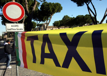 MANIFESTAZIONE TASSISTI