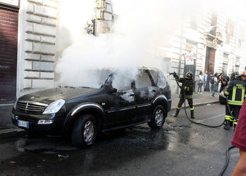 MANIFESTAZIONE INDIGNATOS MANIFESTAZIONE INDIGNATOS