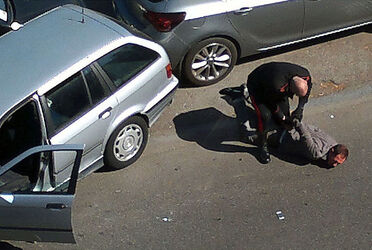 CARABINIERI INSEGUONO E BLOCCANO AUTO DOPO UN FURTO