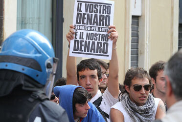 MANIFESTAZIONE INDIGNATOS MONTECITORIO MANIFESTAZIONE INDIGNATOS MONTECITORIO