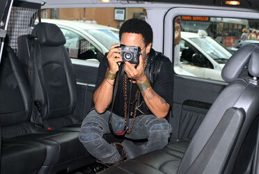 PRESENTAZIONE BLACK amp WHITE AMERICA DI LANNY KRAVITZ