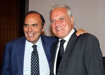 CONFERENZA STAMPA PORTA A PORTA CONFERENZA STAMPA PORTA A PORTA