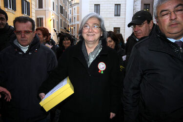 FIRME PER DIMISSIONI BERLUSCONI