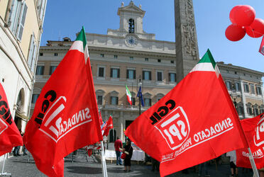 MANIFESTAZIONE CONTRO MANOVRA FINANZIARIA MANIFESTAZIONE CONTRO MANOVRA FINANZIARIA