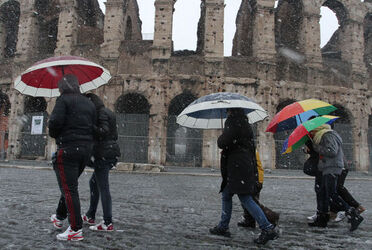 FITTA NEVICATA A ROMA