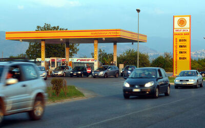 DISTRIBUTORE CARBURANTE MAREMMANA PETROLI