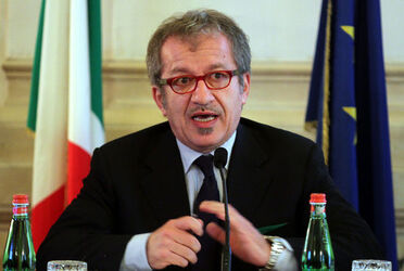 FIRMA DEL PROTOCOLLO D INTESA SULLA SICUREZZA E LEGALITA PER LA PREVENZIONE DEI TENTATIVI DI INFILTRAZIONI DELLA CRIMINALITA ORGANIZZATA