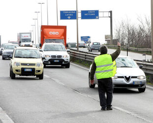 BLOCCO AUTOTRASPORTATORI CONTRO CARO CARBURANTI