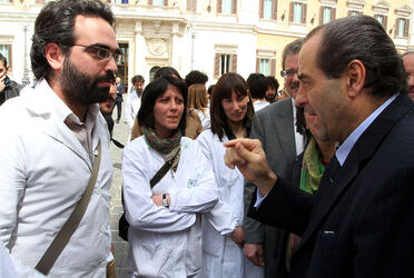 PROTESTA GIOVANI SPECIALIZZANDO CONTRO TASSE BORSE DI STUDIO
