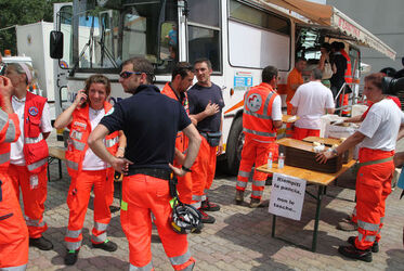 SINDACATI NELLA ZONE TERREMOTATE SINDACATI NELLA ZONE TERREMOTATE