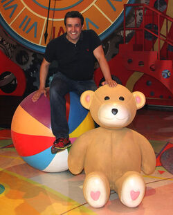 MEDIASET IL BRACCIO E LA MENTE