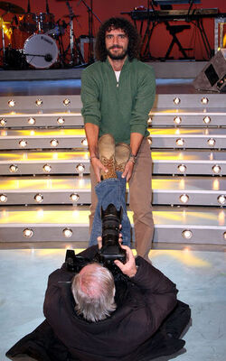 LA7 THE SHOW MUST GO OFF