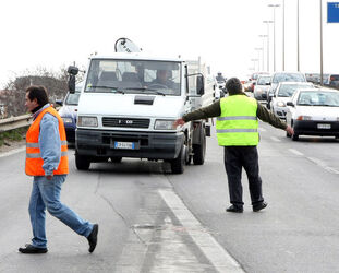 BLOCCO AUTOTRASPORTATORI CONTRO CARO CARBURANTI