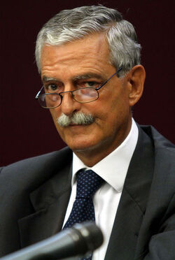 CONF STAMPA MANOVRA FINANZIARIA CONF STAMPA MANOVRA FINANZIARIA