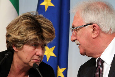 INCONTRO GOVERNO PARTI SOCIALI INCONTRO GOVERNO PARTI SOCIALI