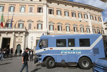 MANIFESTAZIONE INDIGNATOS MONTECITORIO MANIFESTAZIONE INDIGNATOS MONTECITORIO