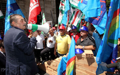 MANIFESTAZIONE LAVORATORI EDILI MANIFESTAZIONE LAVORATORI EDILI
