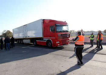 BLOCCO AUTOTRASPORTATORI