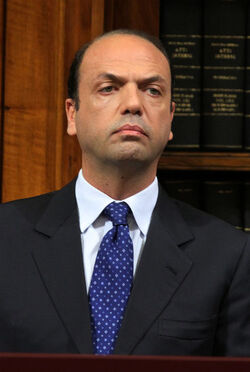 CONFERENZA STAMPA BERLUSCONI ALFANO