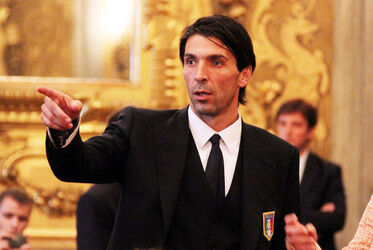 NAZIONALE ITALIANA DA NAPOLITANO NAZIONALE ITALIANA DA NAPOLITANO