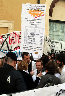 PROTESTA GIOVANI SPECIALIZZANDO CONTRO TASSE BORSE DI STUDIO