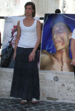 MAN PARENTI VITTIME ABUSI FORZE POLIZIA