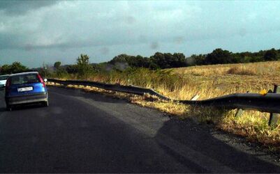 GUARD RAIL