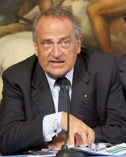 CONFERENZA SU TURISMO