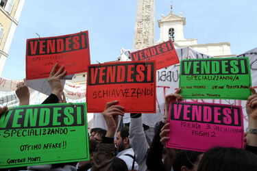 PROTESTA GIOVANI SPECIALIZZANDO CONTRO TASSE BORSE DI STUDIO