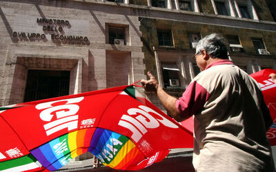 MANIFESTAZIONE LAVORATORI EDILI MANIFESTAZIONE LAVORATORI EDILI