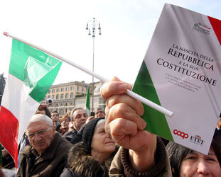 MANIFESTAZIONE DIFESA COSTITUZIONE MANIFESTAZIONE DIFESA COSTITUZIONE