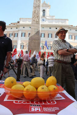 MANIFESTAZIONE CONTRO MANOVRA FINANZIARIA MANIFESTAZIONE CONTRO MANOVRA FINANZIARIA