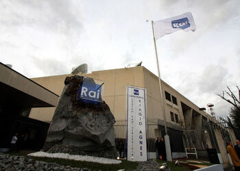 TARGA IN MEMORIA DI BIAGIO AGNES TARGA IN MEMORIA DI BIAGIO AGNES