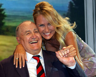 ALLE FALDE DEL KILIMANGIARO ALLE FALDE DEL KILIMANGIARO