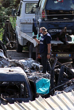 AEREO PRECIPITATO SU SFASCIACARROZZE