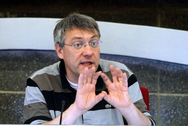 CONFERENZA STAMPA FIOM CGIL SU FIAT CONFERENZA STAMPA FIOM CGIL SU FIAT